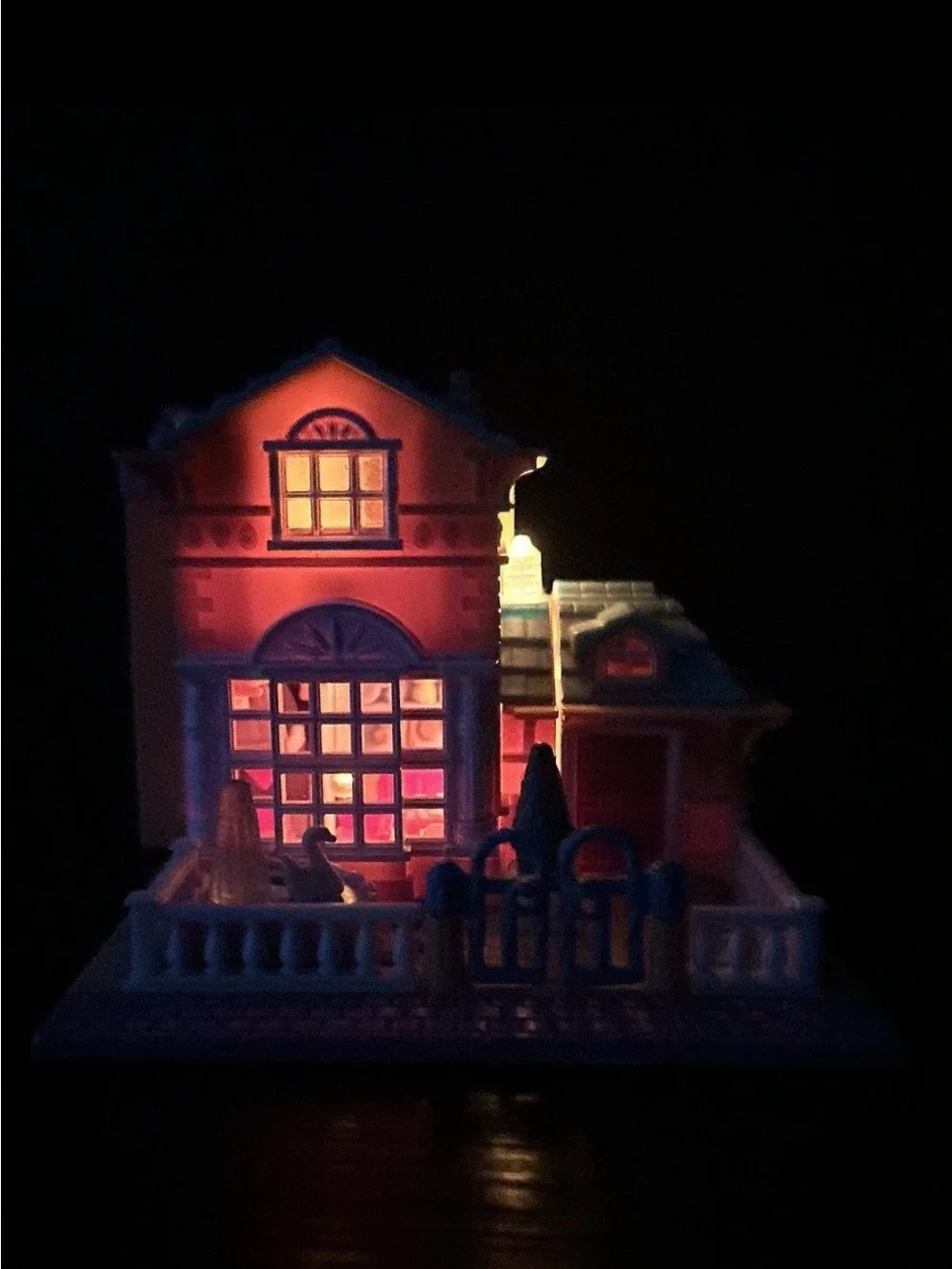 Vintage 1994 Bluebird Poly Pocket Light Up Hotel, Some Lights Work, No Figures